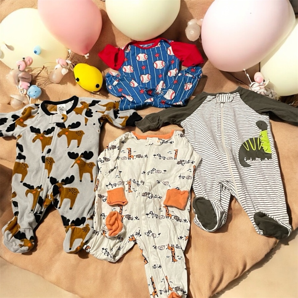 Newborn Baby Boy Bundle of 4 feet in Sleepers or Day wear one piece jumpers NEW
